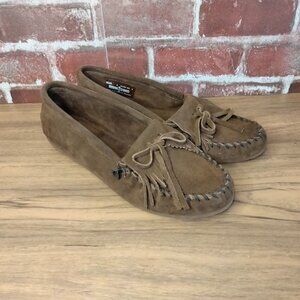 Minnetonka Womens Size 9 Moccasins Loafers Style Easy On Leather